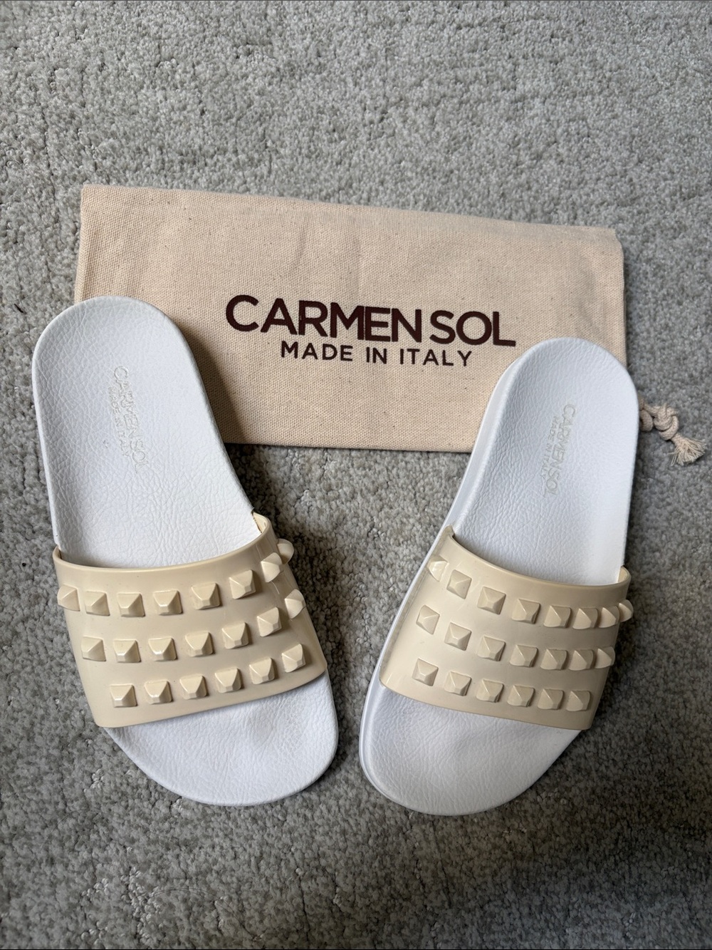 Carmen Sol Studded Slide Sandals in Cream & White w Travel Bag Size 36